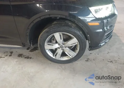 2018 Audi Q5 2.0T Premium/2.0T Tech Premium z USA, uszkodzony, nr VIN WA1BNAFY9J2091802